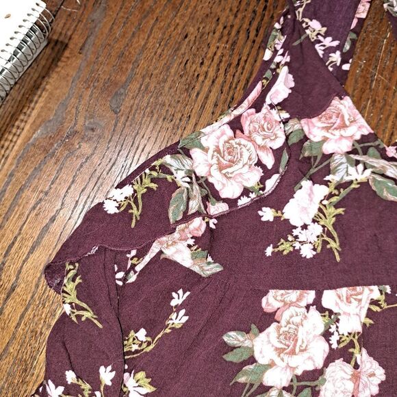 Medium American Eagle Cold Shoulder Long Sleeve V Neck Floral Shirt Top - Picture 2 of 4